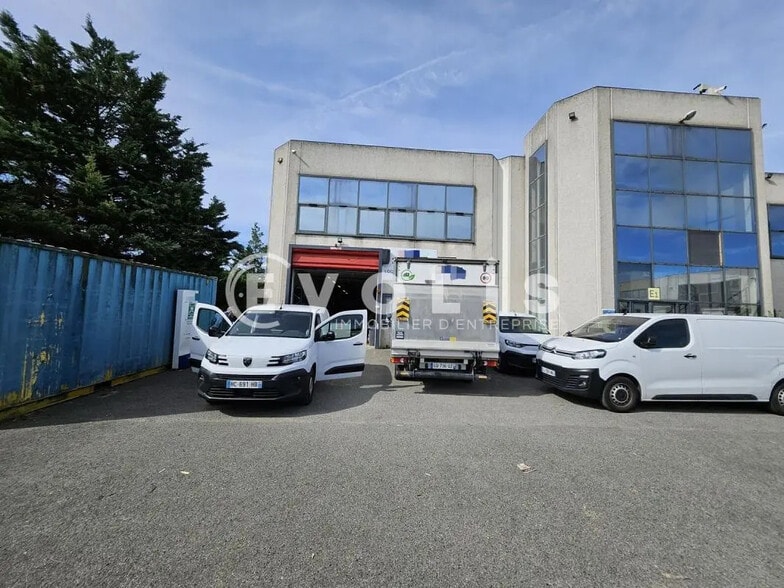Flex in Vitry-sur-Seine for lease - Building Photo - Image 1 of 18
