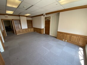 222 Main St, Racine, WI for lease Interior Photo- Image 2 of 5