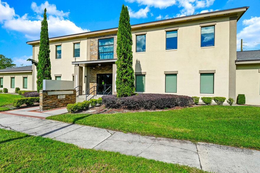 1601 W Colonial Dr, Orlando, FL for lease - Building Photo - Image 1 of 14
