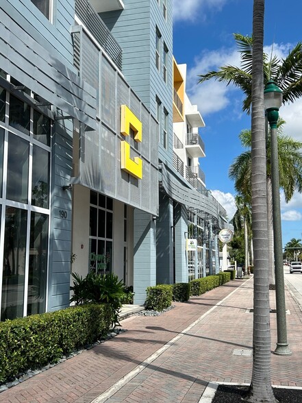190 SE 5th Ave, Delray Beach, FL for lease - Building Photo - Image 2 of 213