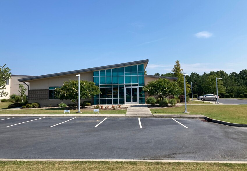 110 Saxe Gotha Rd, West Columbia, SC for lease - Primary Photo - Image 1 of 10