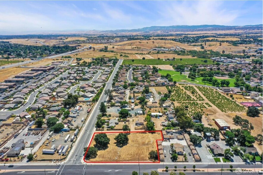 3200 E 18th St, Antioch, CA for sale - Building Photo - Image 1 of 3