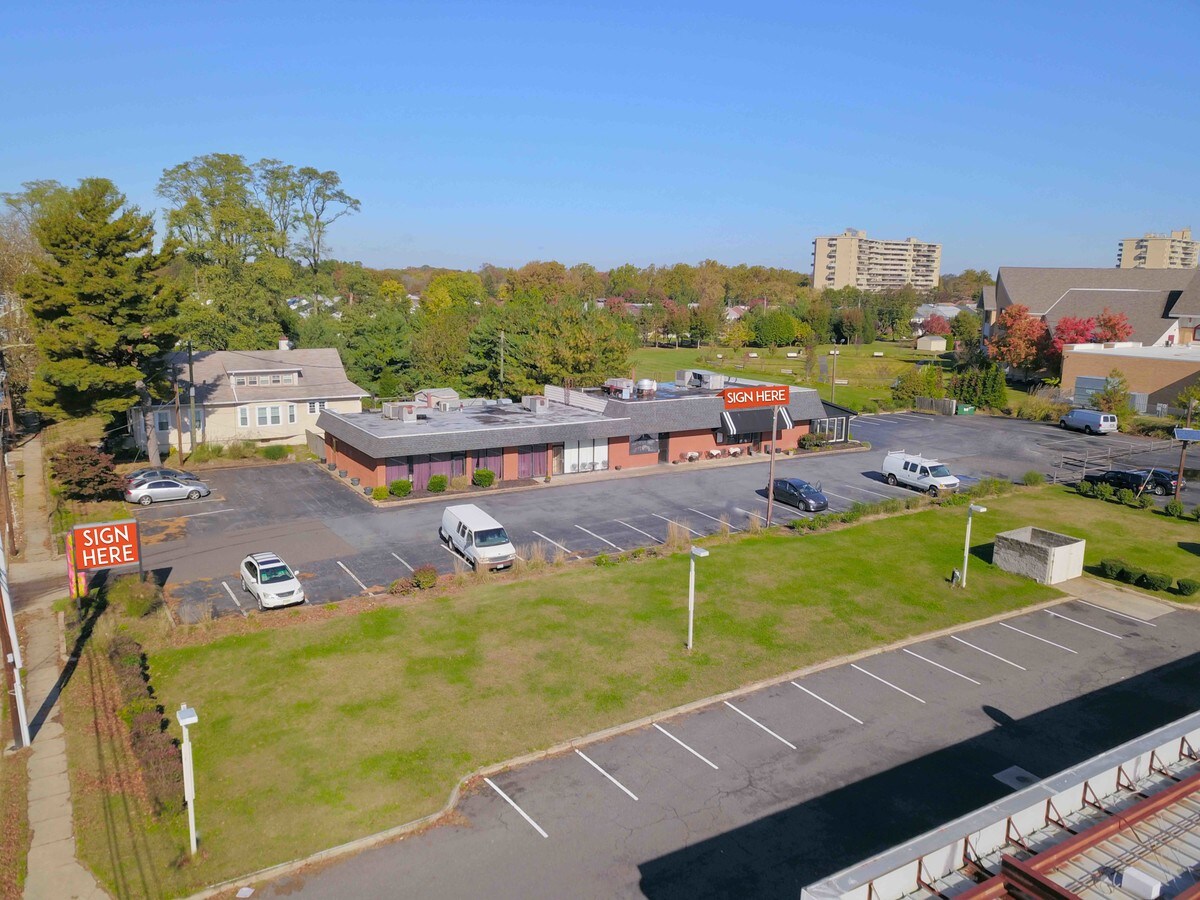 1250 Kings Hwy N, Cherry Hill, NJ 08034