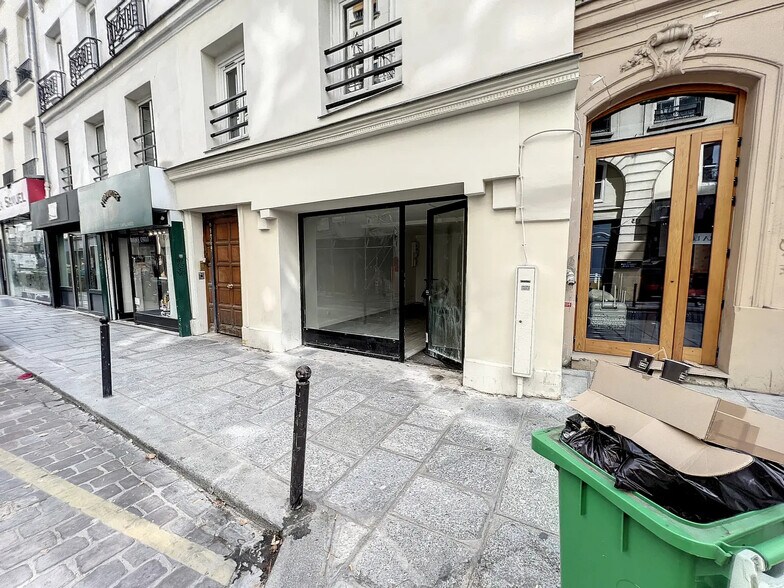 Retail in Paris for lease - Building Photo - Image 1 of 3