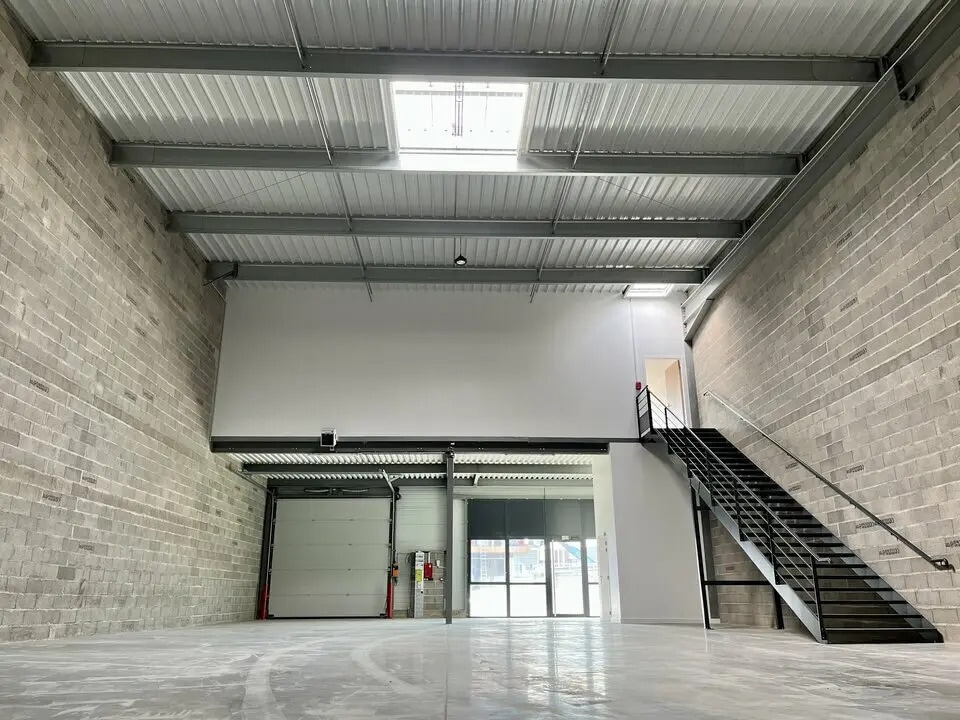 Flex in Le Havre for lease Interior Photo- Image 1 of 7