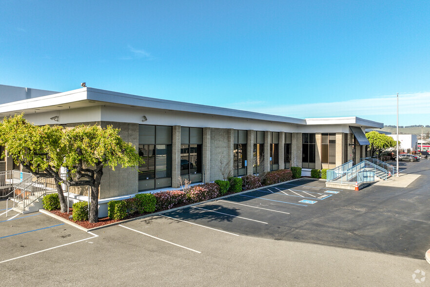 2009-2021 Farallon Dr, San Leandro, CA for lease - Building Photo - Image 1 of 9