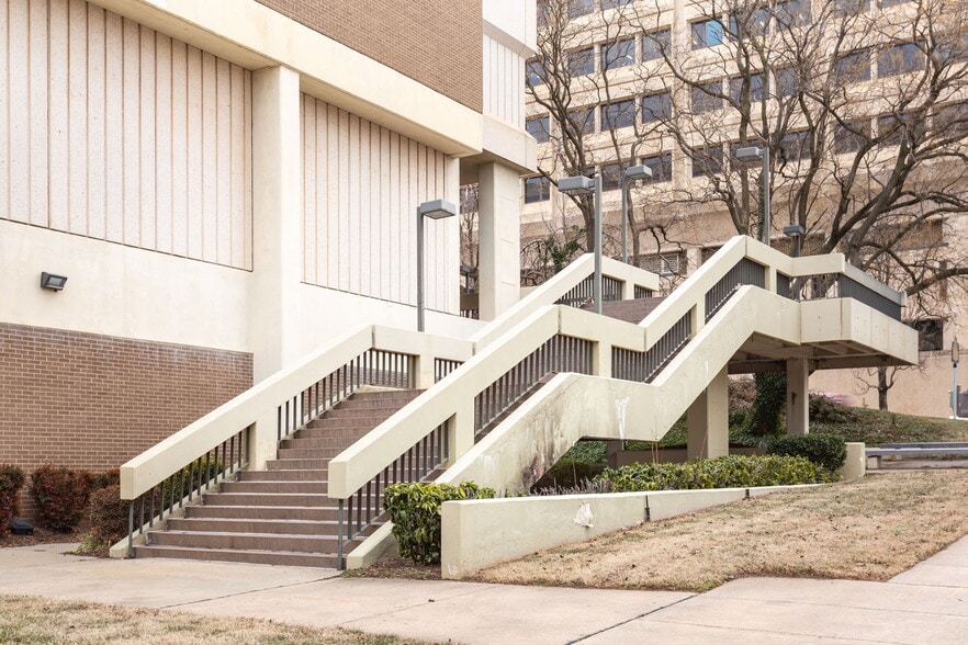 200 N Main St, Winston-Salem, NC for sale - Building Photo - Image 3 of 27