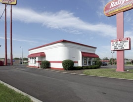 Rally's Hamburgers - Drive Through Restaurant