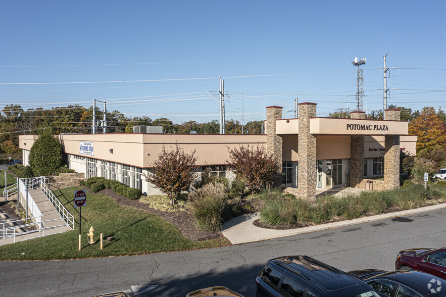 14010 Smoketown Rd, Woodbridge, VA for lease - Building Photo - Image 3 of 19