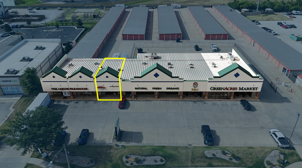 10555 W 21st St N, Wichita, KS for lease - Building Photo - Image 1 of 8