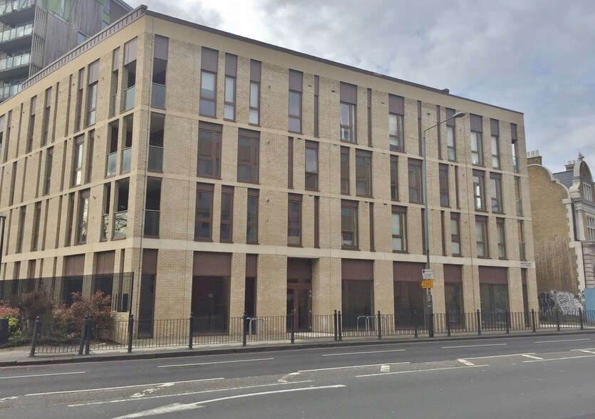 640 Commercial Rd, London for sale - Building Photo - Image 1 of 1