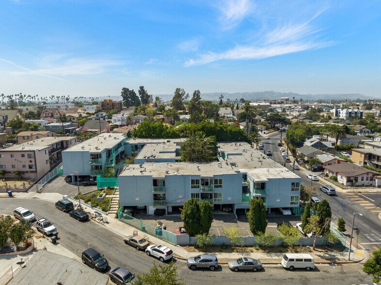 1776 S Rimpau Blvd, Los Angeles, CA for sale - Building Photo - Image 2 of 11