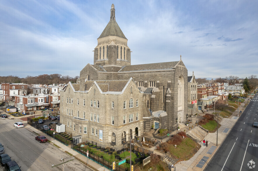 5210-5218 N Broad St, Philadelphia, PA for lease - Building Photo - Image 1 of 5