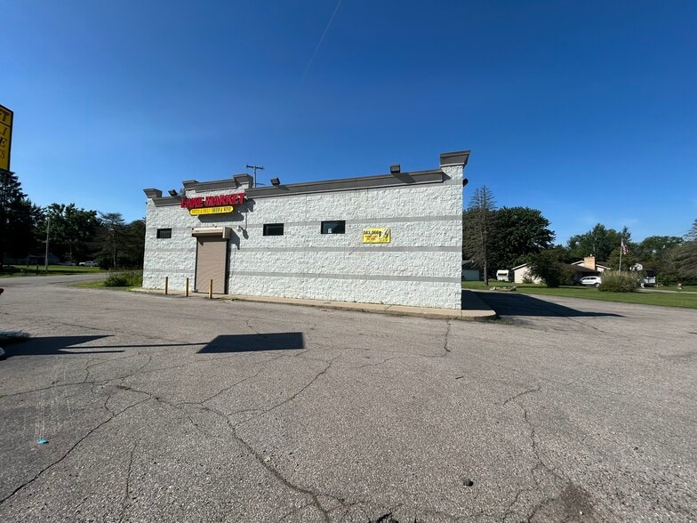 1372 Lake Rd, Clio, MI for sale - Building Photo - Image 2 of 11