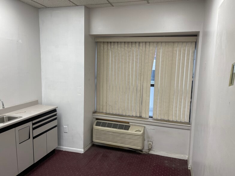 111 Mulberry St, Newark, NJ for lease - Interior Photo - Image 2 of 19