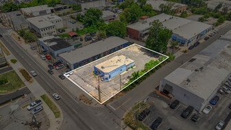 2400 N Tryon St, Charlotte NC - Pub