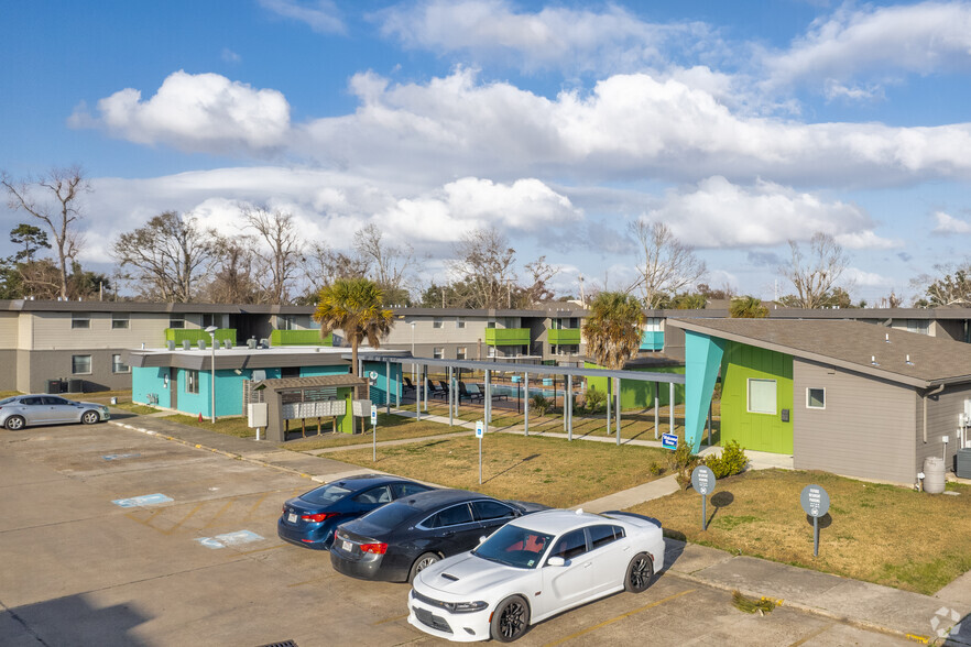 807 Walters St, Lake Charles, LA for sale - Primary Photo - Image 1 of 1