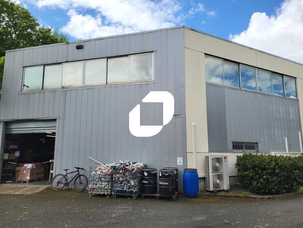 Flex in Gradignan for lease Building Photo- Image 1 of 16