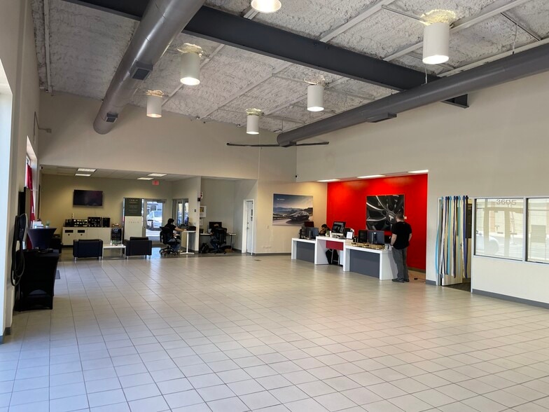 3605 S Padre Island Dr, Corpus Christi, TX for sale - Interior Photo - Image 3 of 10