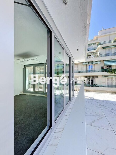 5 Rue Gabriel Fauré, Nice for lease - Building Photo - Image 3 of 11