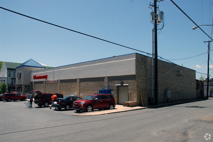15 W Centre St, Mahanoy City, PA for lease - Building Photo - Image 2 of 4