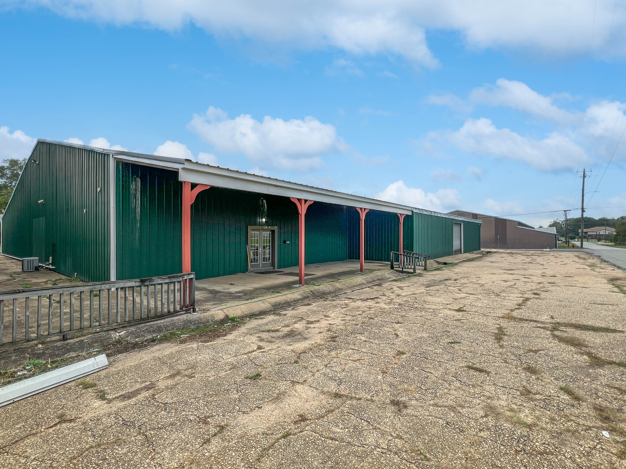 2721 10th St, Northport, AL for lease Primary Photo- Image 1 of 8