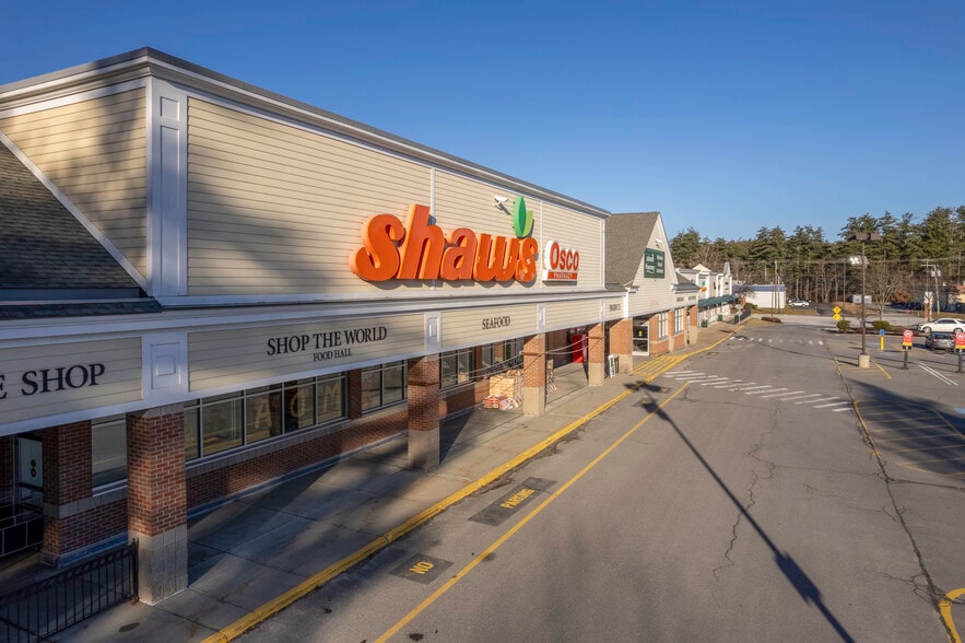 7 Continental Blvd, Merrimack, NH for lease - Building Photo - Image 1 of 7