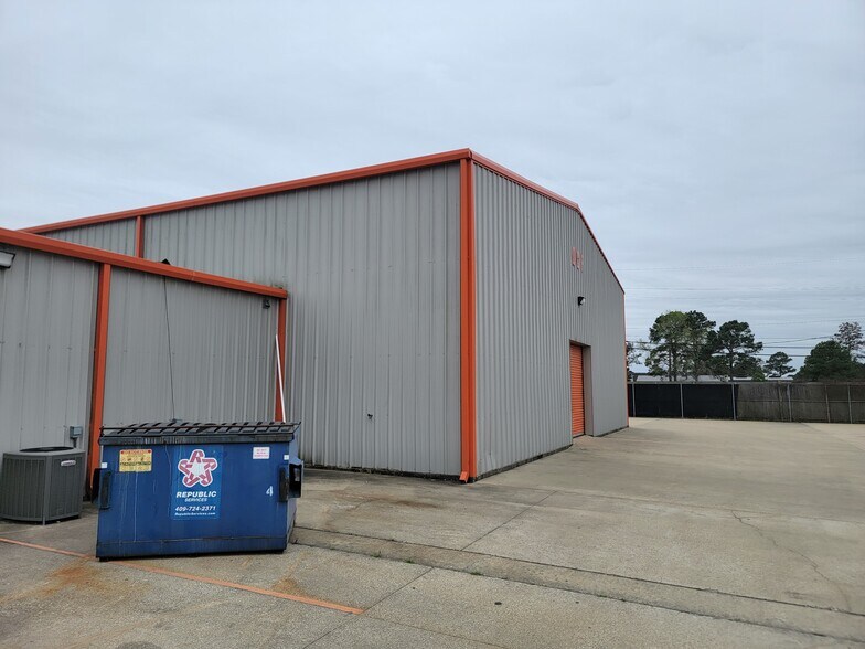 2467 W Roundbunch Rd, Orange, TX for sale - Primary Photo - Image 1 of 1