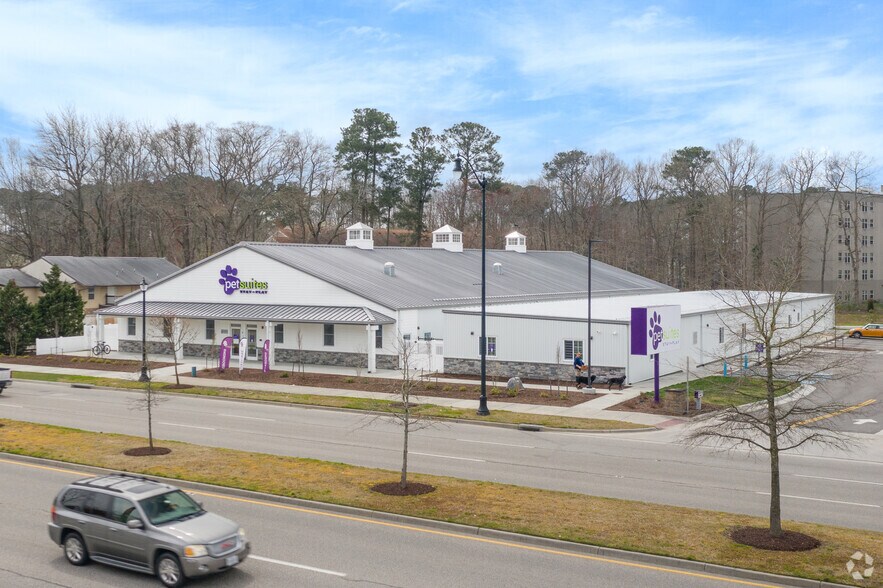 12533 Warwick Blvd, Newport News, VA for sale - Primary Photo - Image 1 of 1