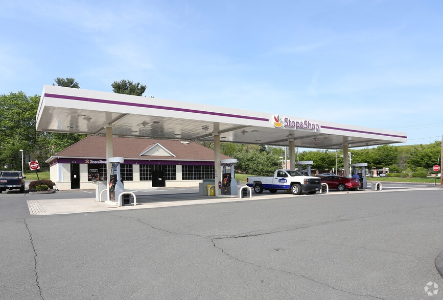 1079 W Main St, New Britain, CT for sale - Building Photo - Image 1 of 1