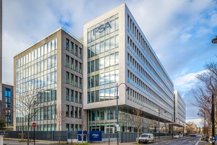 7-9 Rue Henri Sainte Claire Deville, Rueil-Malmaison for lease - Building Photo - Image 2 of 12