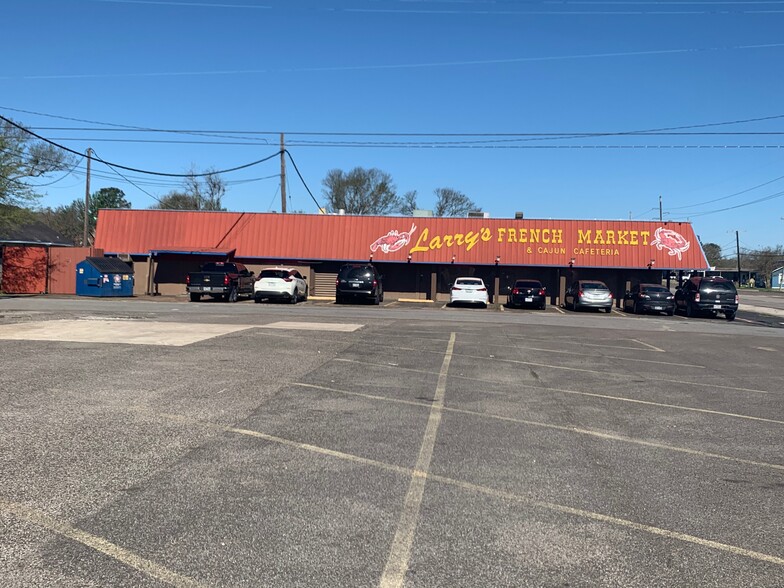 3701 Pure Atlantic Rd, Groves, TX for sale - Building Photo - Image 1 of 1