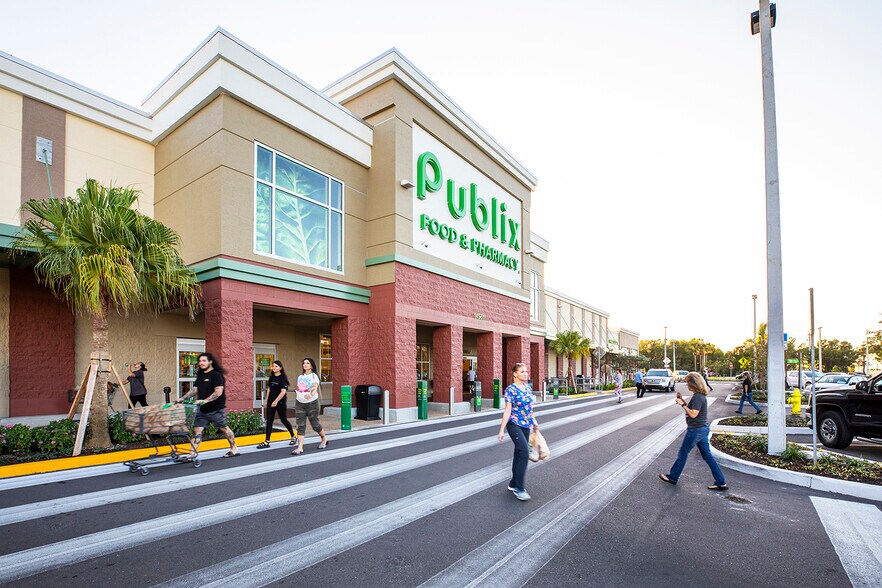 14561 Palm Beach Blvd, Fort Myers, FL for sale - Primary Photo - Image 1 of 1