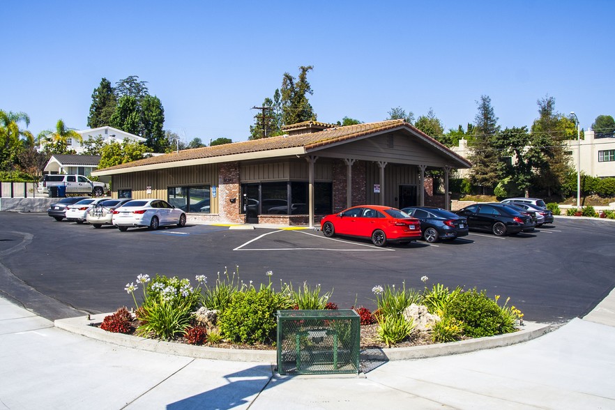 22301 Mulholland Hwy, Calabasas, CA for sale - Building Photo - Image 1 of 1