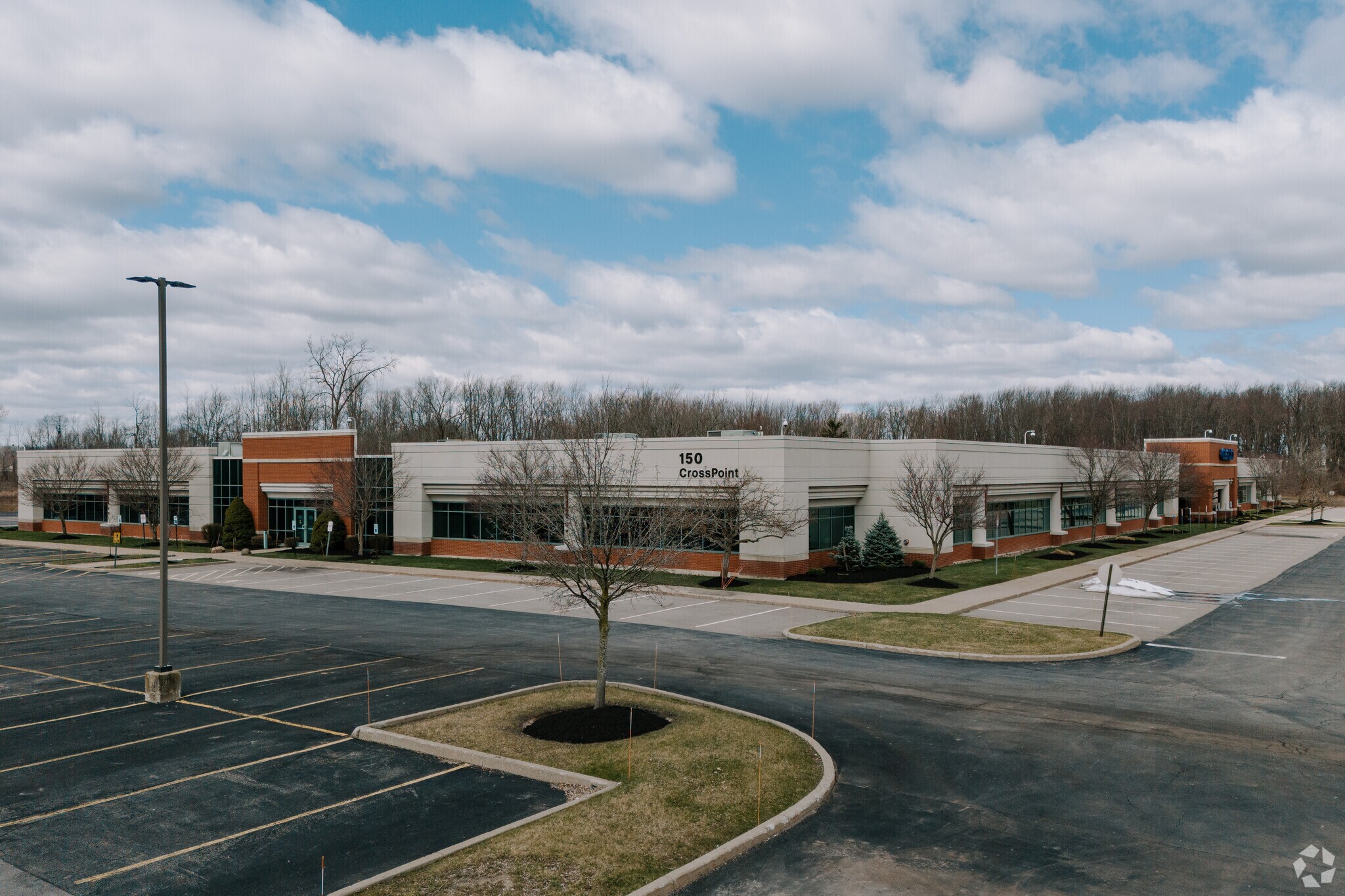 150 CrossPoint Pky, Amherst, NY for lease Primary Photo- Image 1 of 14