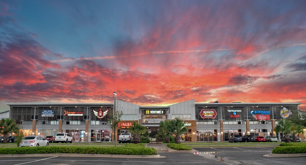 6710 W Expressway 83, Harlingen, TX for lease - Building Photo - Image 1 of 8