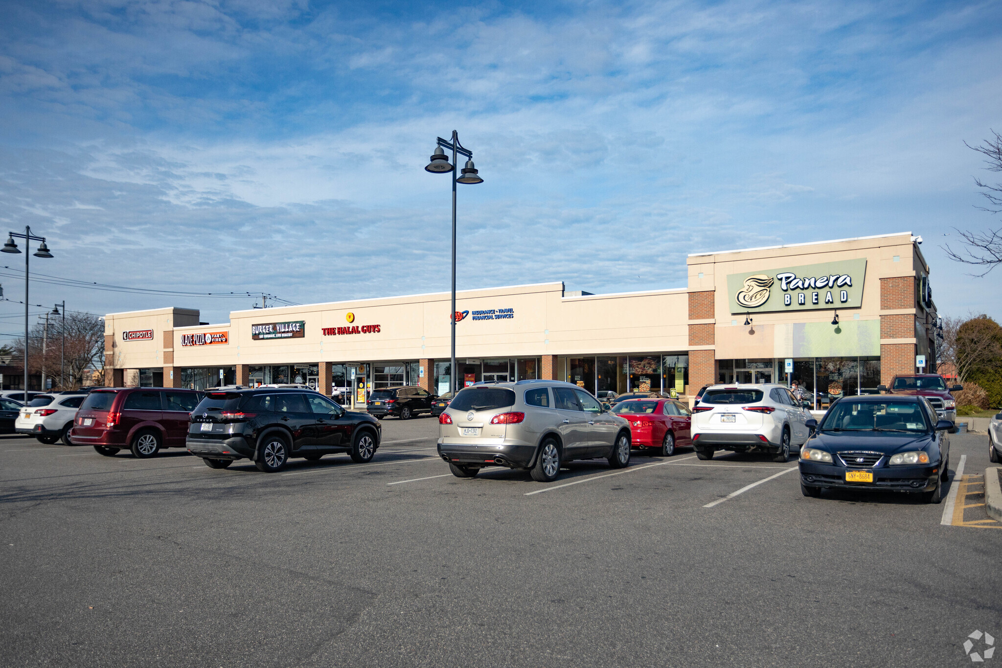 901-919 Broadhollow Rd, Farmingdale, NY for sale Building Photo- Image 1 of 1