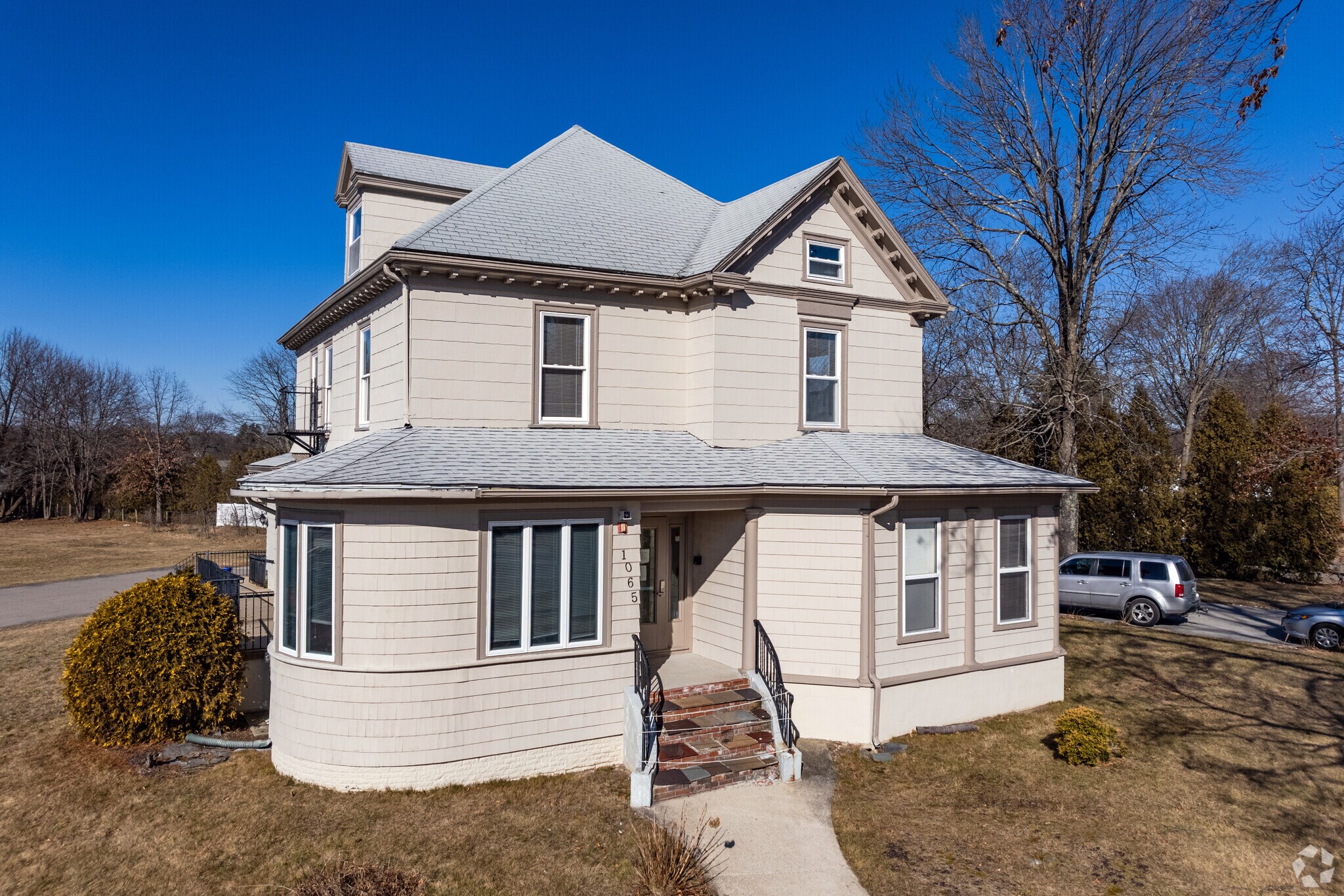 1067 Mendon, Woonsocket, RI for sale Primary Photo- Image 1 of 1