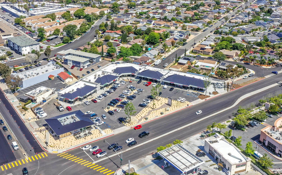 7608-7612 Linda Vista Rd, San Diego, CA for lease - Building Photo - Image 1 of 5