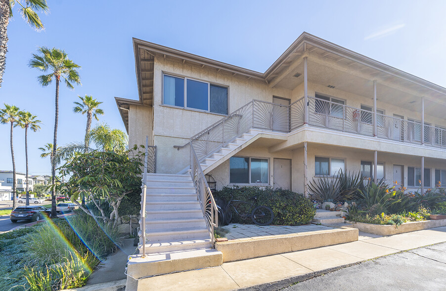 106 Vista Del Mar, Redondo Beach, CA for sale - Building Photo - Image 1 of 45