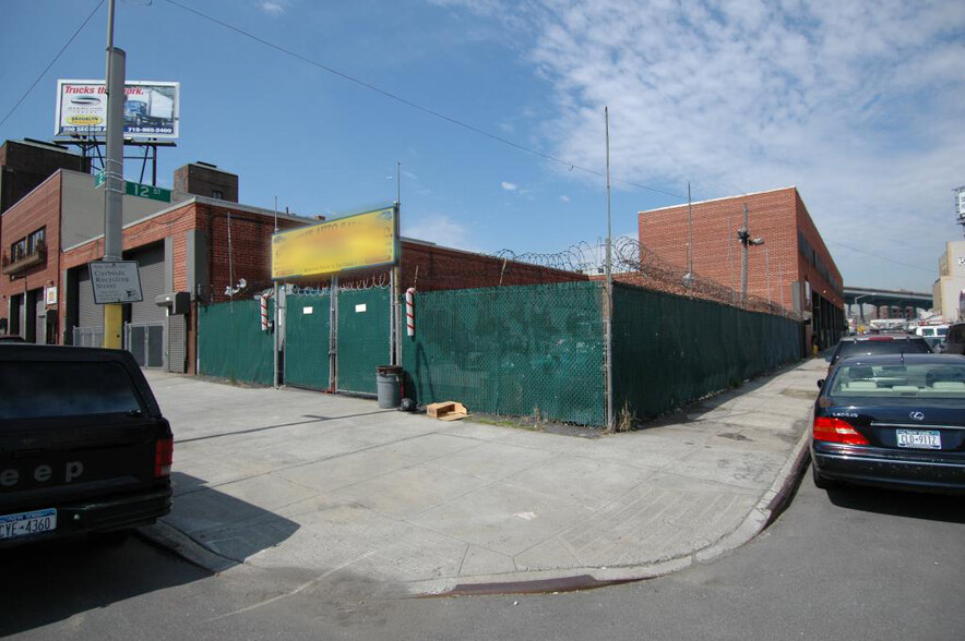 150-152 2nd Ave, Brooklyn, NY for sale - Building Photo - Image 1 of 1