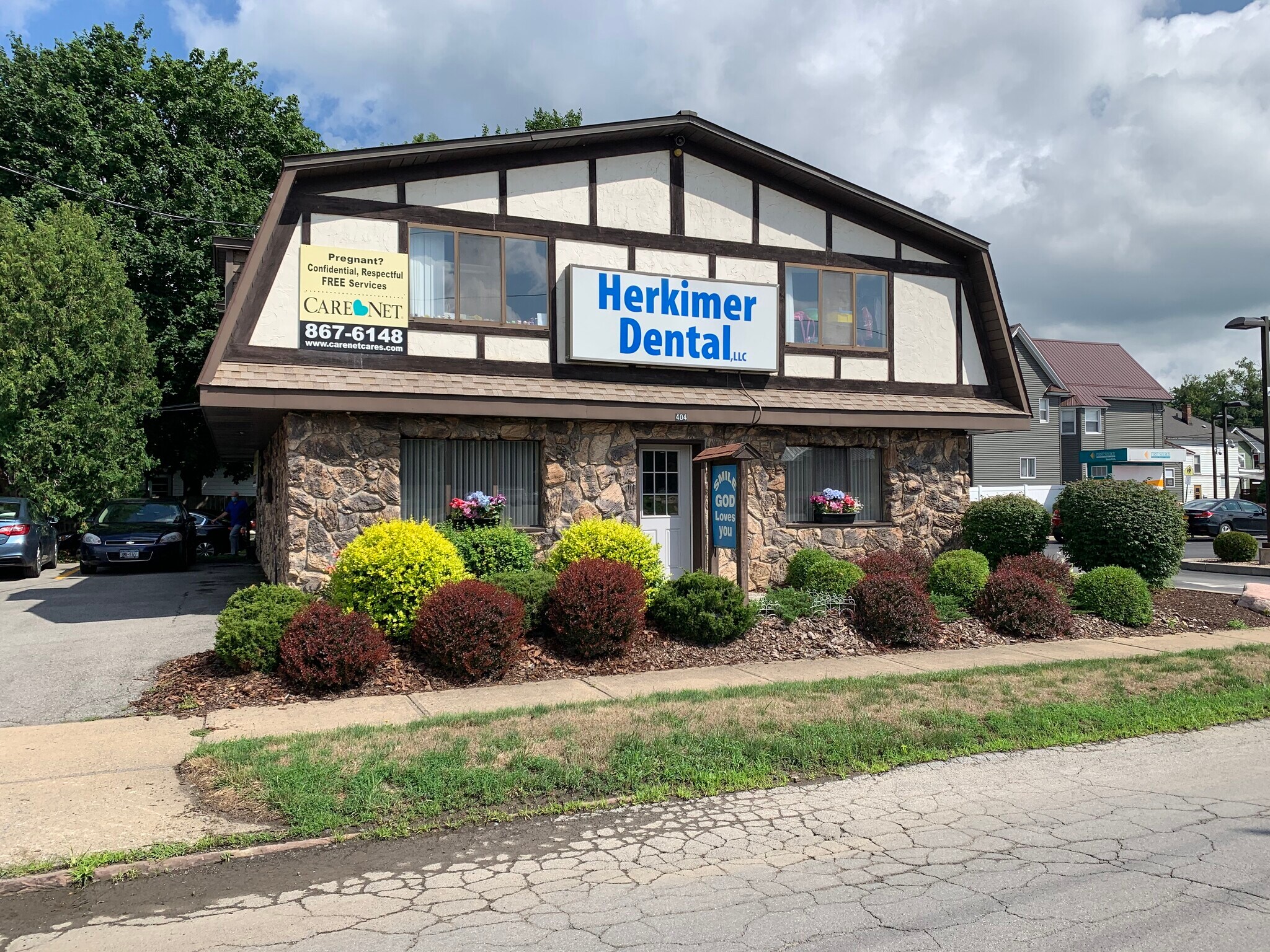 404 W Albany St, Herkimer, NY for sale Primary Photo- Image 1 of 1