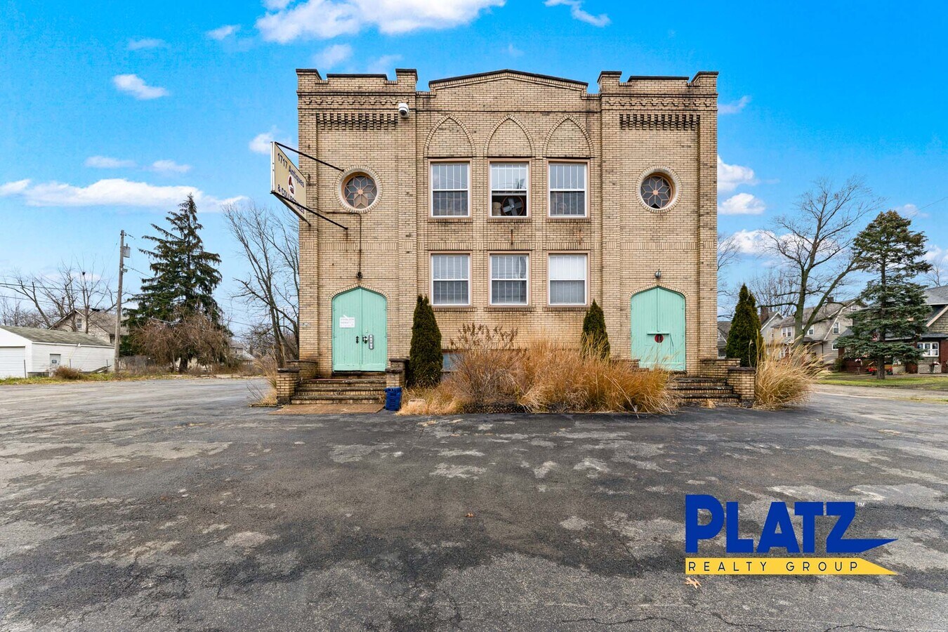 1717 Youngstown Rd SE, Warren, OH 44484