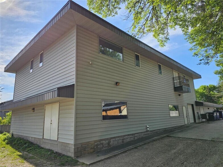 501 1st St S, Willmar, MN for lease - Building Photo - Image 2 of 17