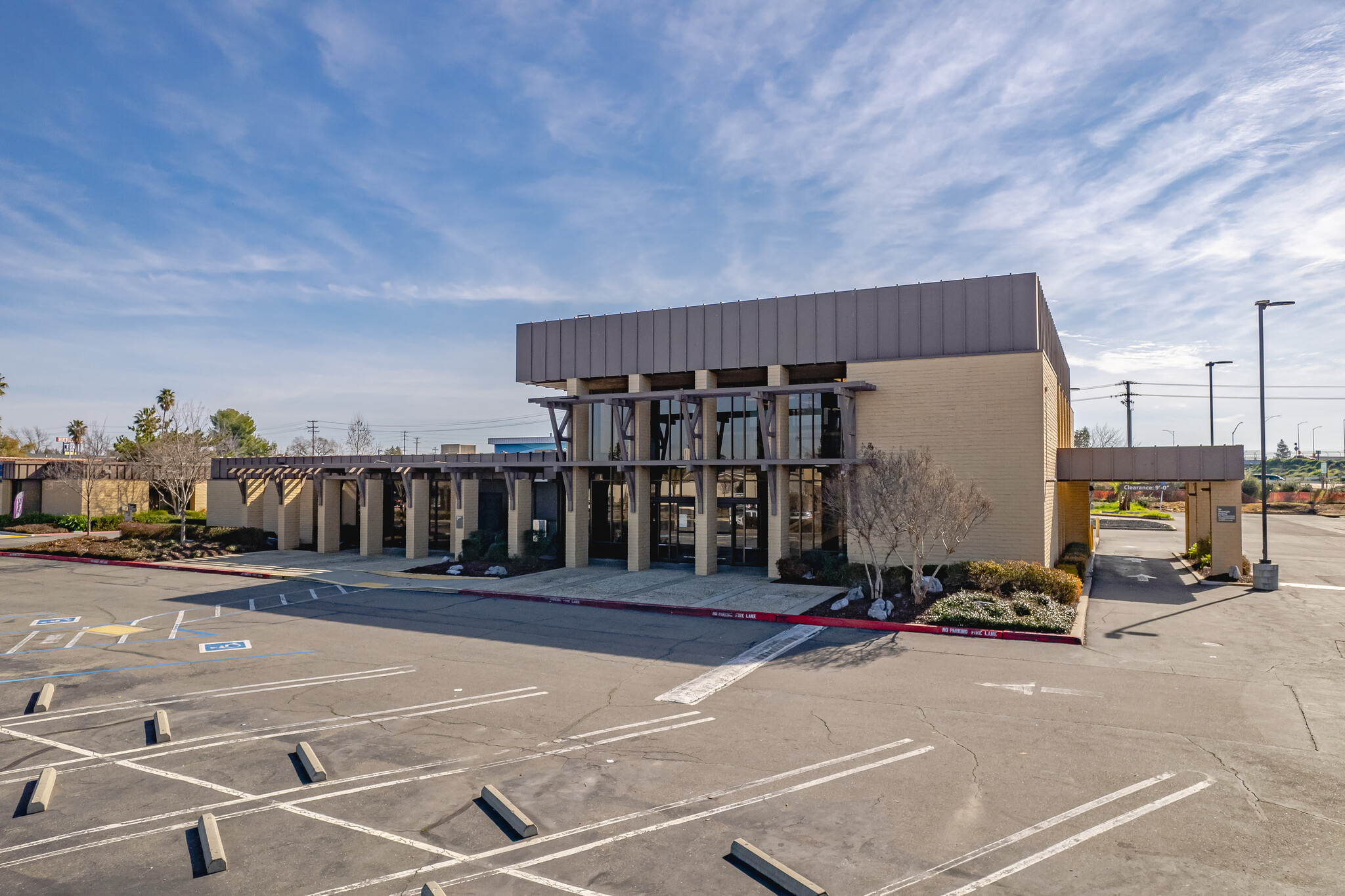 110 Harding Blvd, Roseville, CA for lease Building Photo- Image 1 of 12