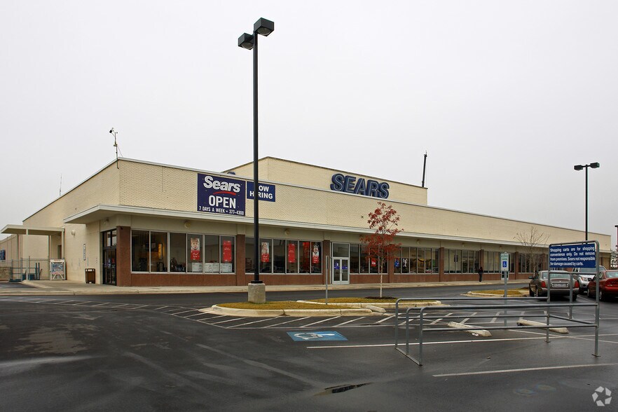 201 Central Park Mall, San Antonio, TX, 78216 Retail Space For Lease