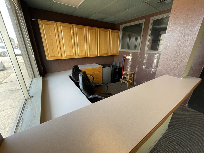 100 E 3rd St, Loveland, CO for lease - Building Photo - Image 2 of 3