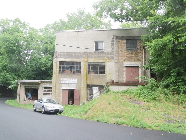 1697 Hendricks Rd, Salford, PA 18957