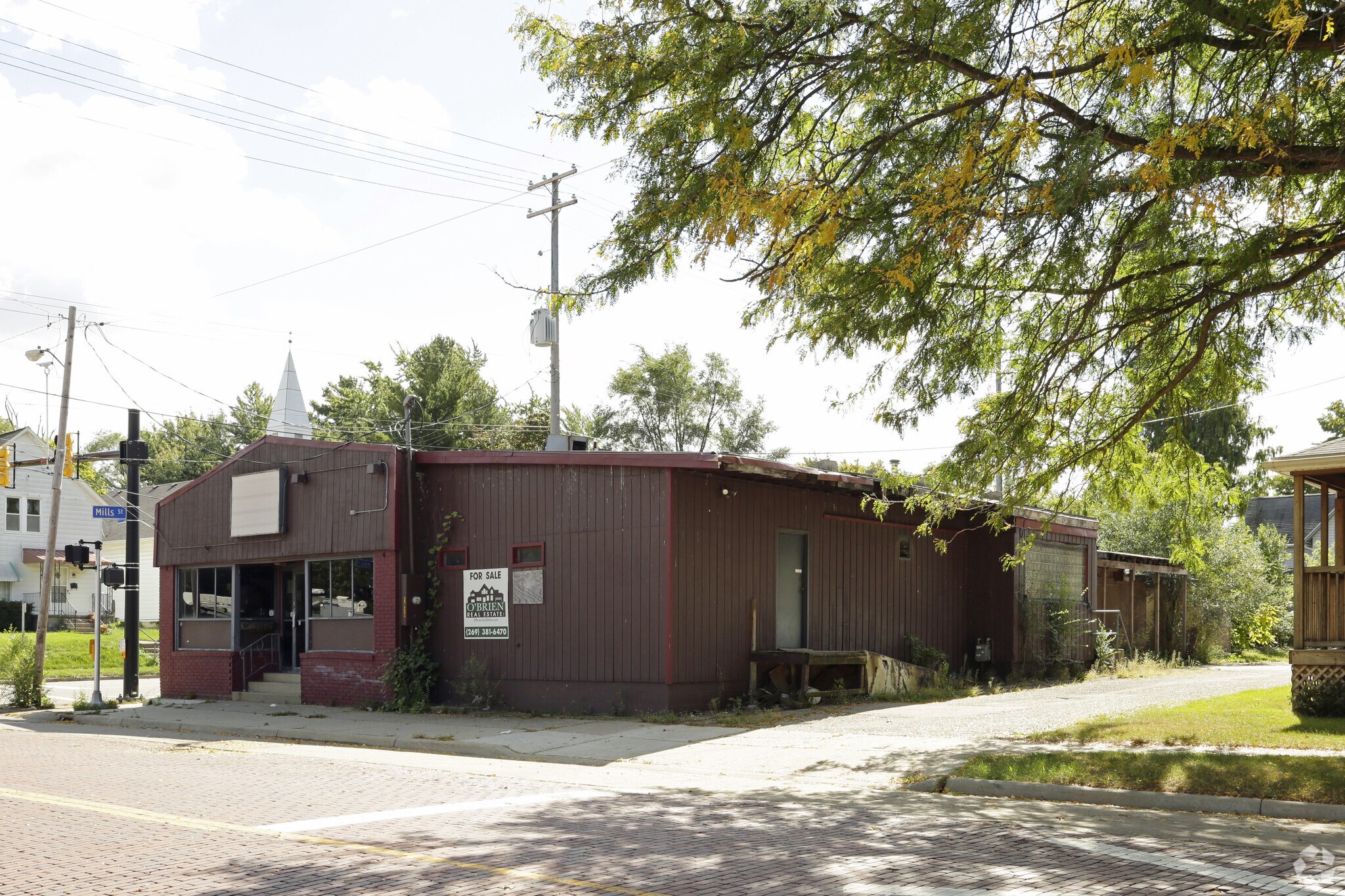 1029-1030 E Vine St, Kalamazoo, MI for sale Primary Photo- Image 1 of 1