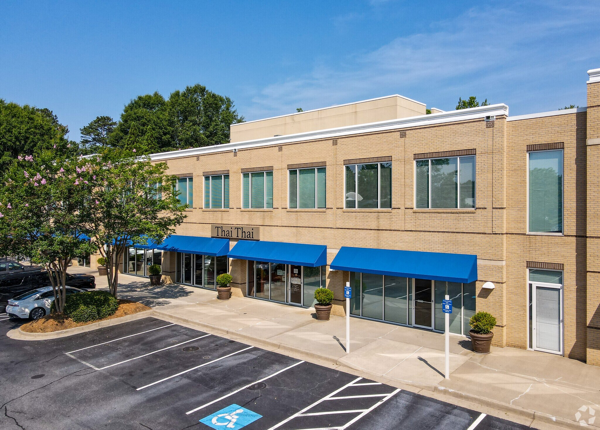 11525 Haynes Bridge Rd, Alpharetta, GA 30009